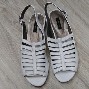 Array leather sandal